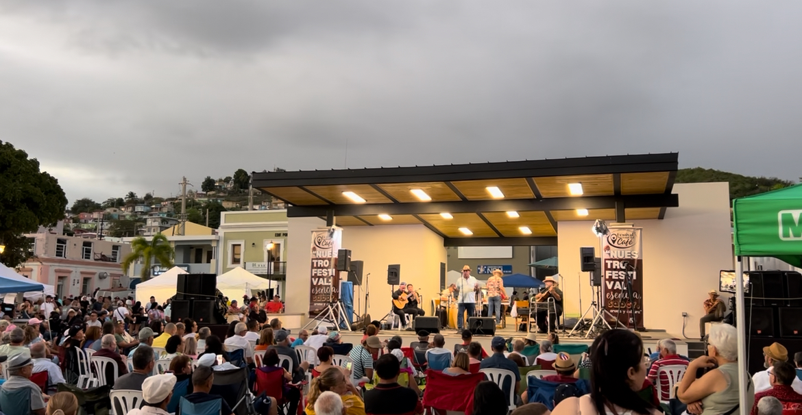 Concurso de los trovadores, al festival del café